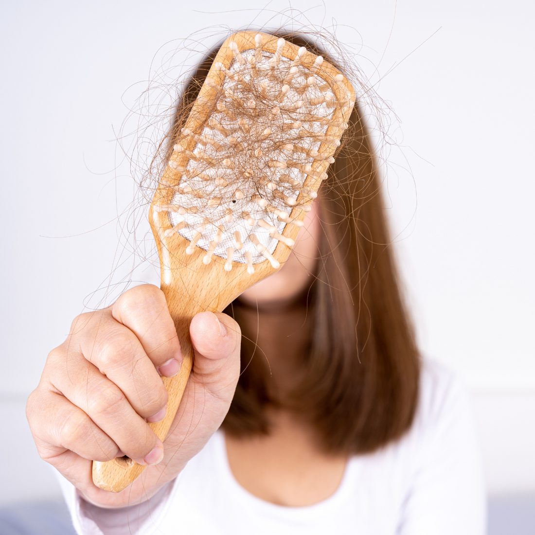 5 Essential Hacks to Control Hairfall During Monsoons